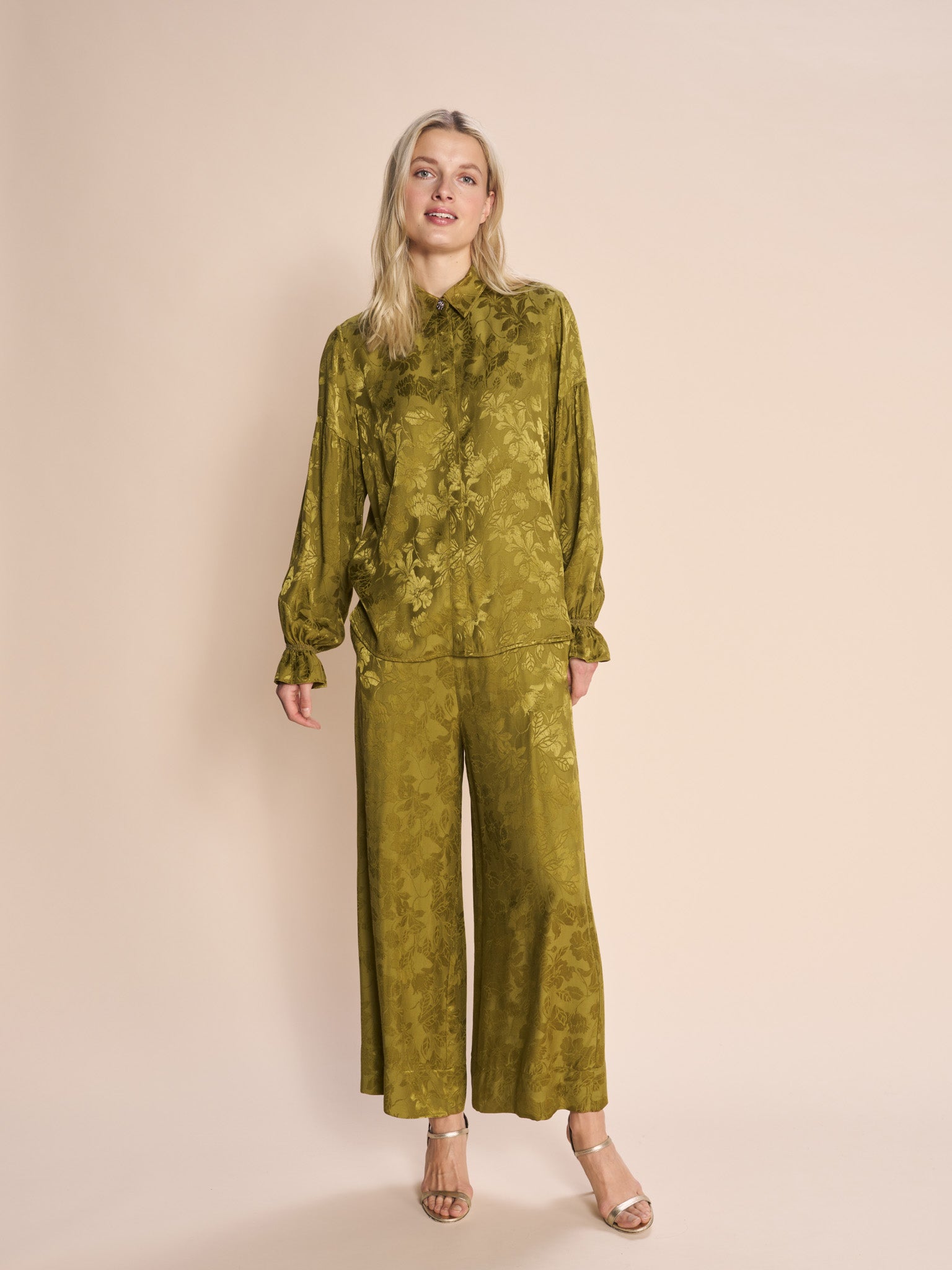 Modelshot / Fir Green / Detail